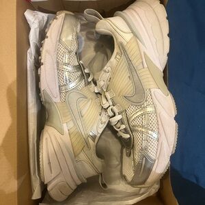 Nike Zoom Vomero 5 - Summit White / Metallic silver